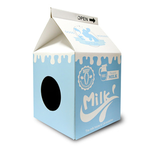 타비 밀크 하우스 스크레쳐 - 흰 우유